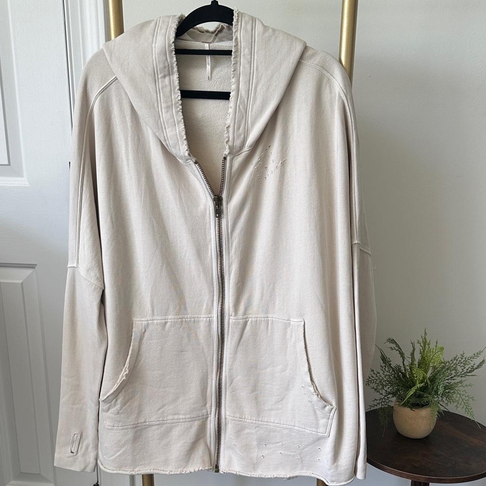 FREE PEOPLE light beige zip-front hoodie jacket (size small) ✨